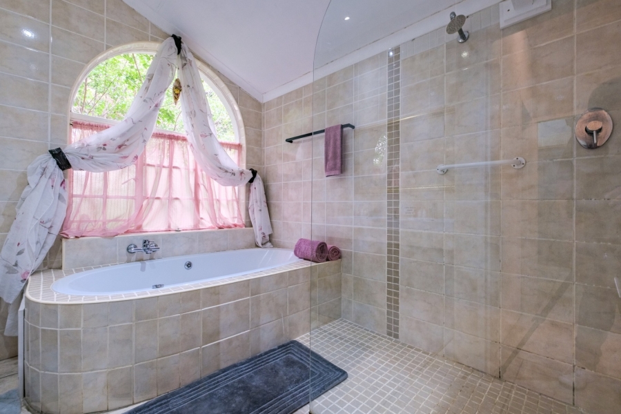 8 Bedroom Property for Sale in Parys Free State